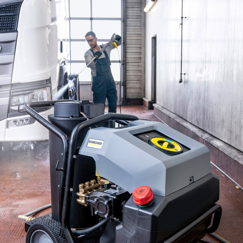 Karcher HDS 9/20-4 M Classic Hot Water Pressure Cleaner | 900 L/h, 30L Fuel Tank, Ideal for Mobile Cleaning